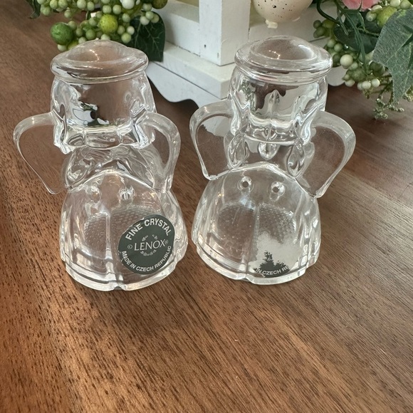 Vintage Lenox Angel Salt and Pepper Shakers - Picture 2 of 4
